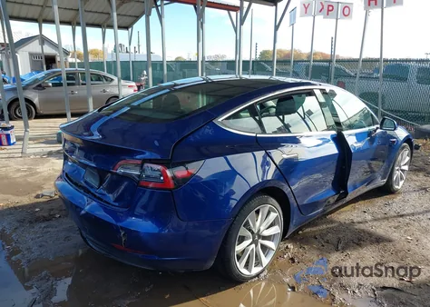 2020 Tesla Model 3 Standard Range Plus Rear-Wheel Drive/Standard Range Rear-Wheel Drive z USA, uszkodzony, nr VIN 5YJ3E1EA3LF783827